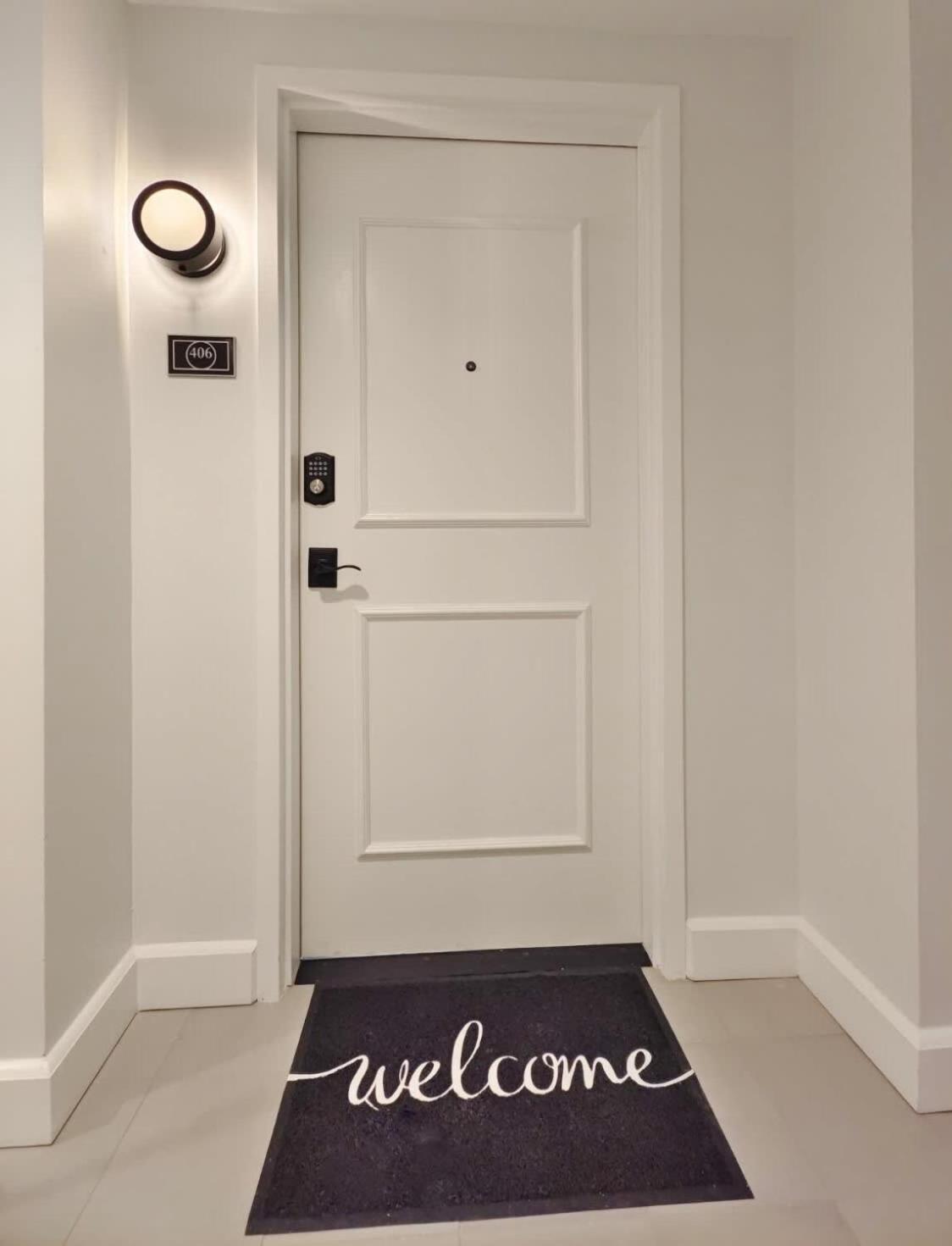 Fun Cozy Apts - 1 25 Mile Walk To Tiaa Bnk Fld Jacksonville Exterior foto